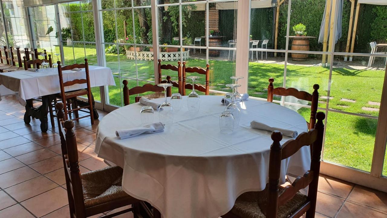 Hotel Restaurant El Bosc Banyeres del Penedes Exterior foto