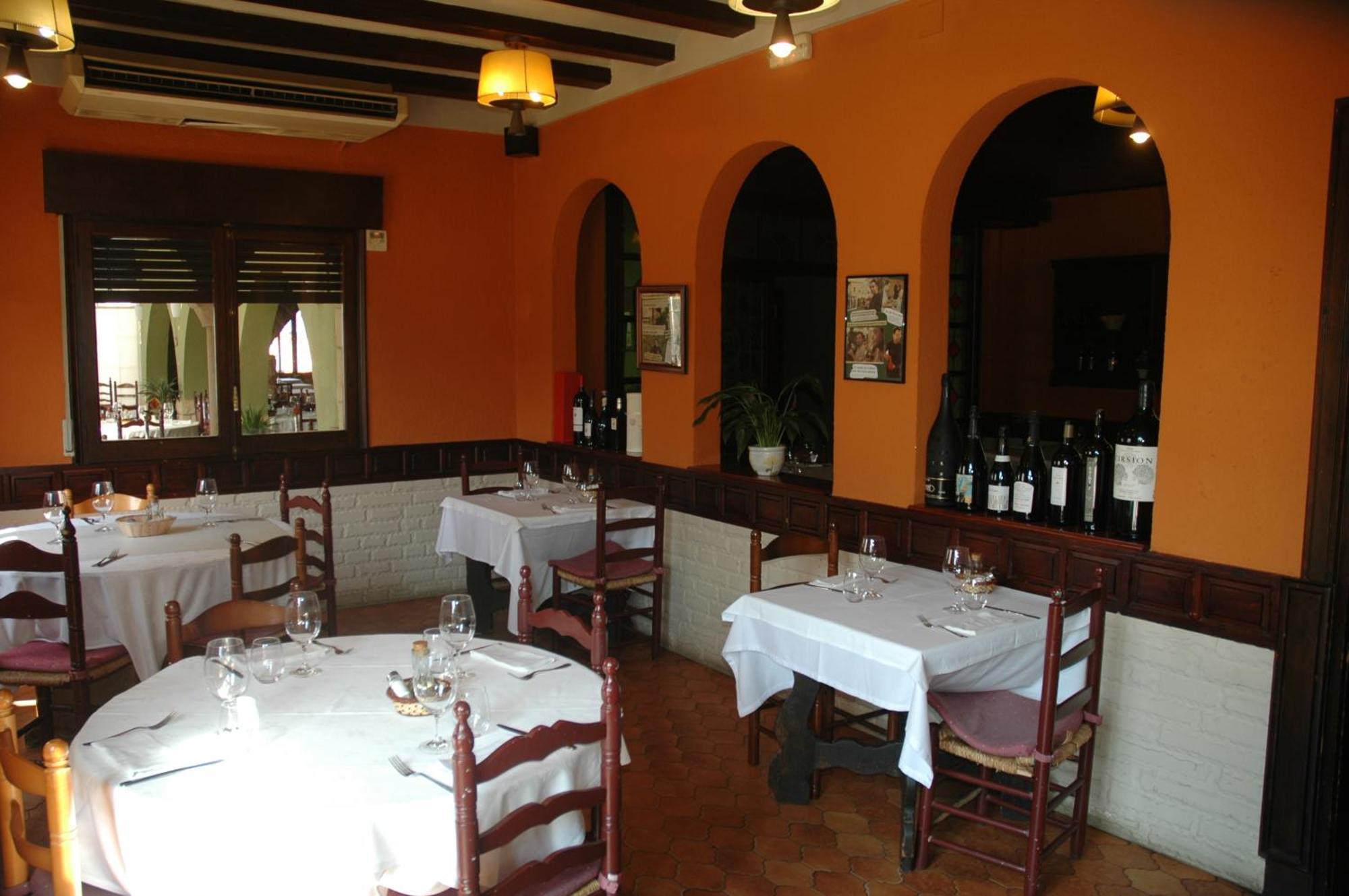 Hotel Restaurant El Bosc Banyeres del Penedes Exterior foto